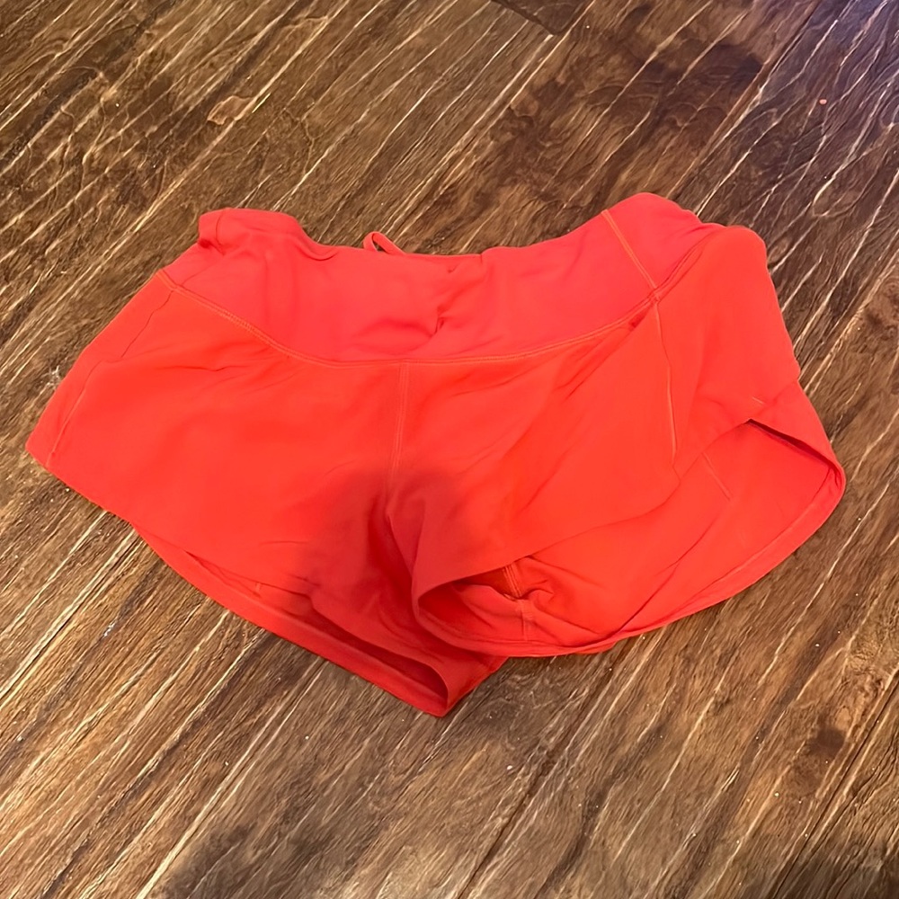lululemon coral speed up size 4, inch 2.5